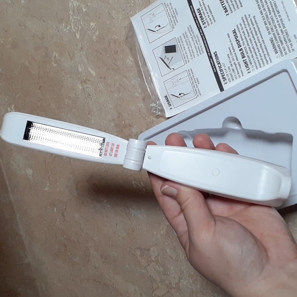 NWT Safe & Healthy Handheld Disinfecting UV Light - Picture 8 of 8